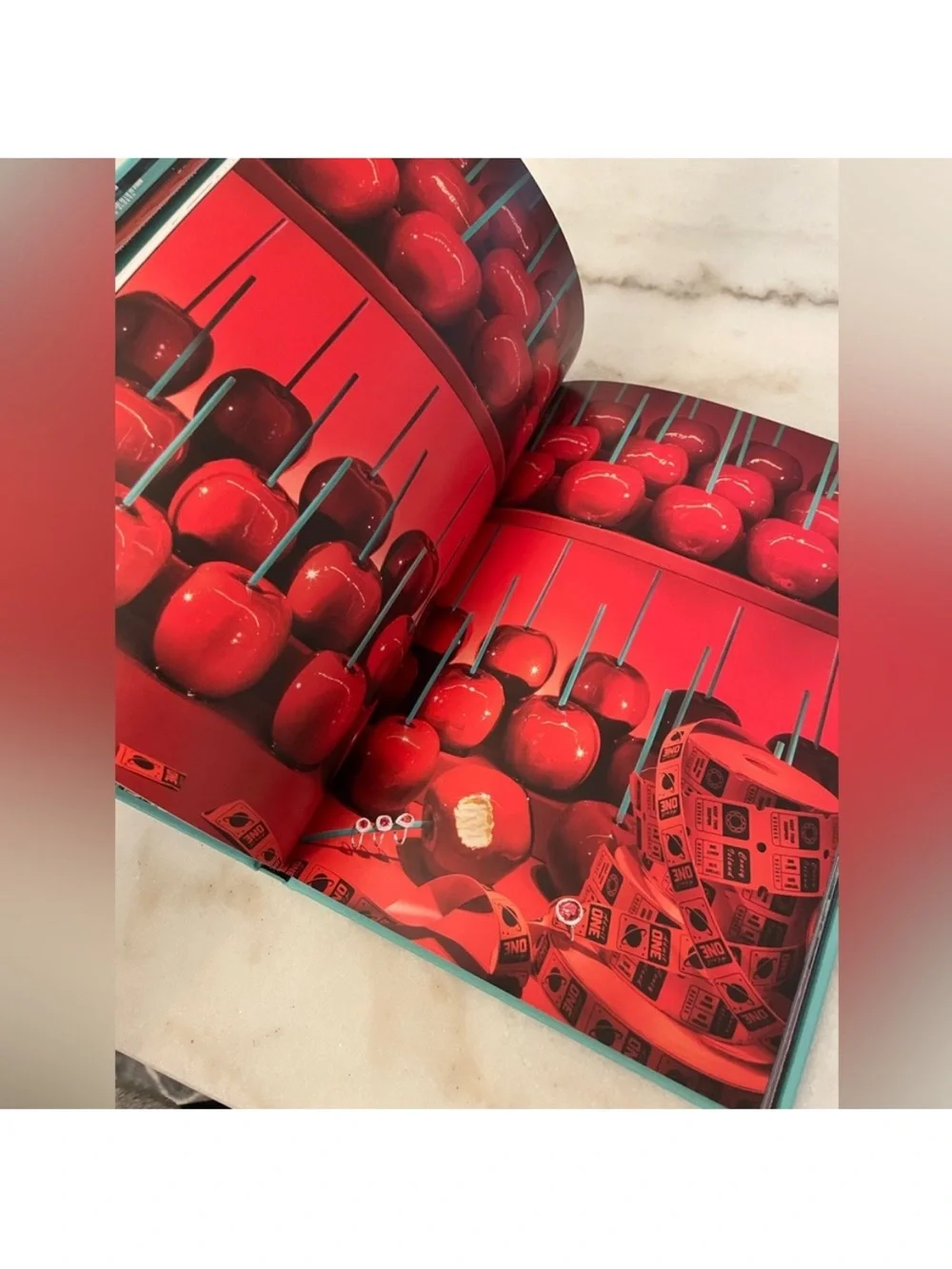 Windows at Tiffany & Co. Coffee Table Book - Picture 5 of 9